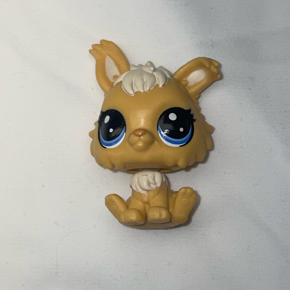 Littlest Pet Shop LPS Bunny Rabbit Toy Figure